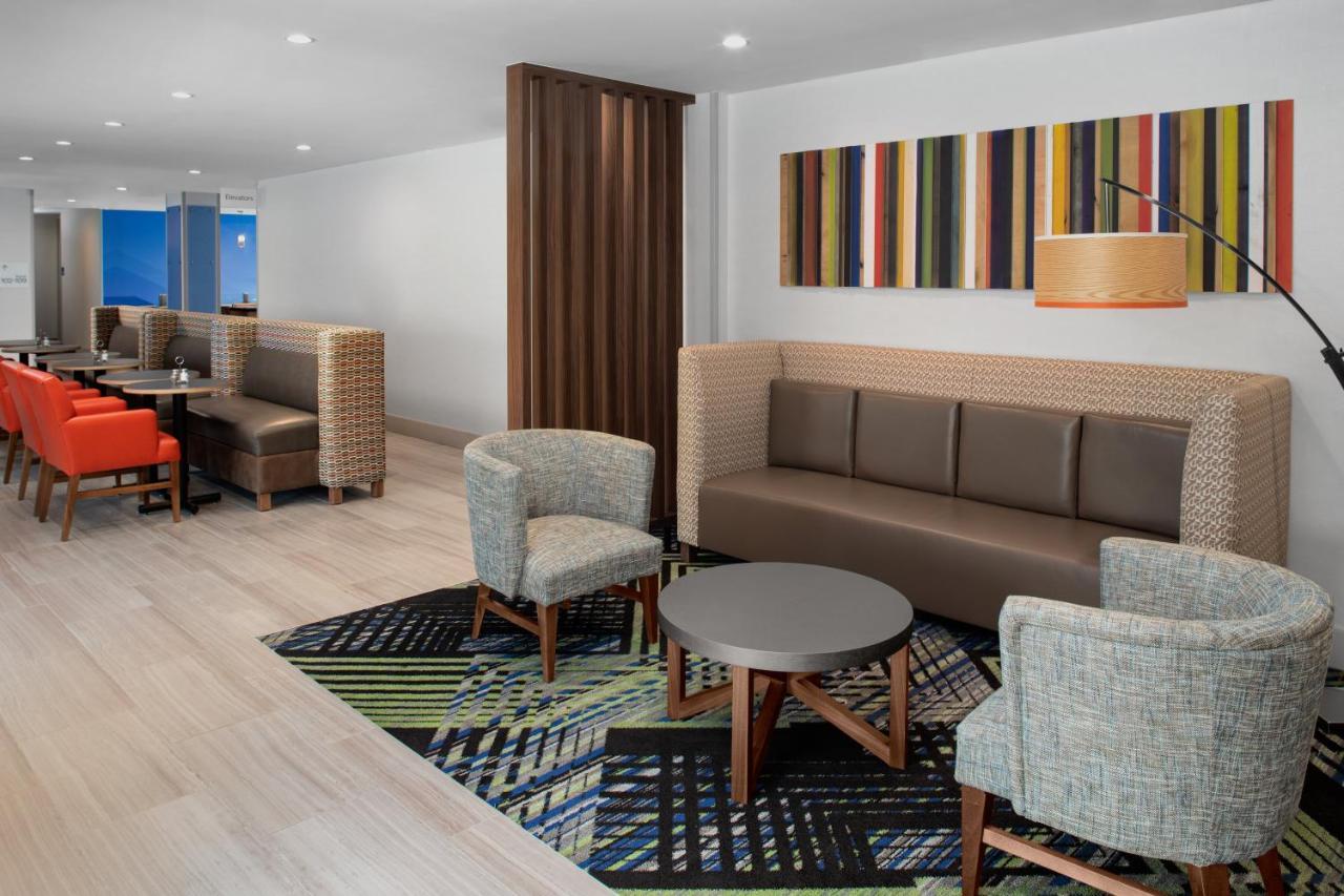 Holiday Inn Express & Suites Woodside Laguardia Airport New York Exterior foto