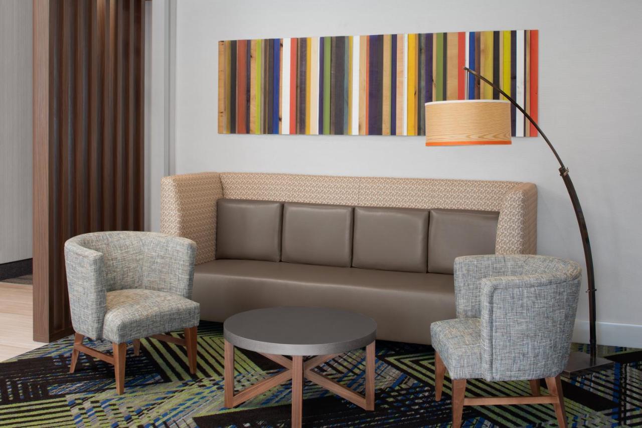 Holiday Inn Express & Suites Woodside Laguardia Airport New York Exterior foto
